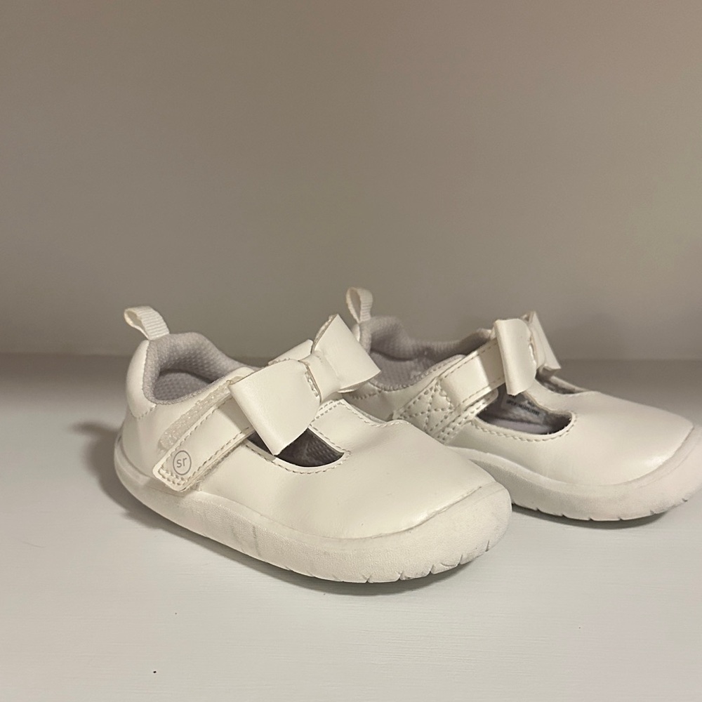 Stride Rite Cream Kids Dress Shoes with Bow